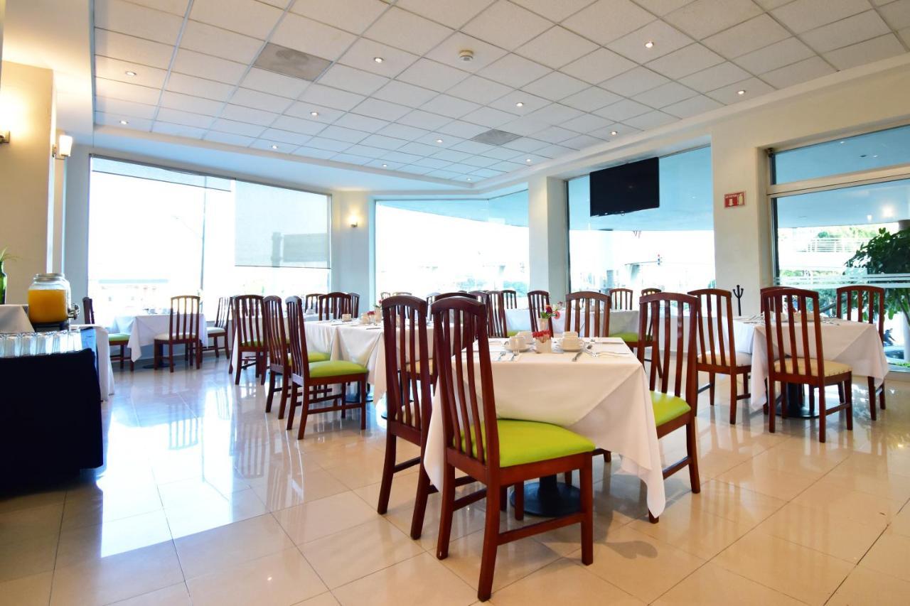Mision Leon Hotel ภายนอก รูปภาพ