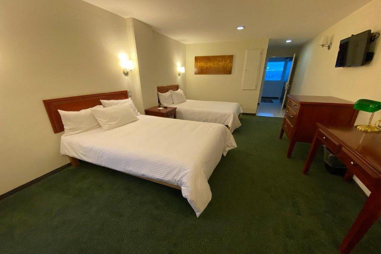 Mision Leon Hotel ภายนอก รูปภาพ
