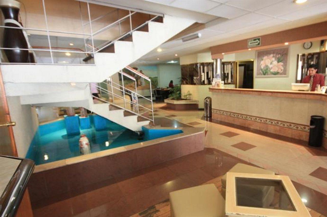 Mision Leon Hotel ภายนอก รูปภาพ
