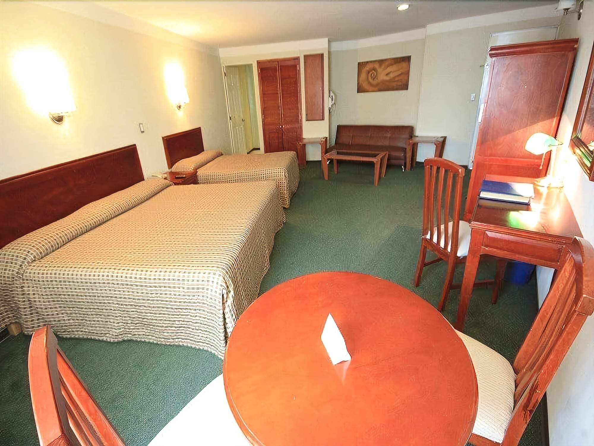 Mision Leon Hotel ภายนอก รูปภาพ