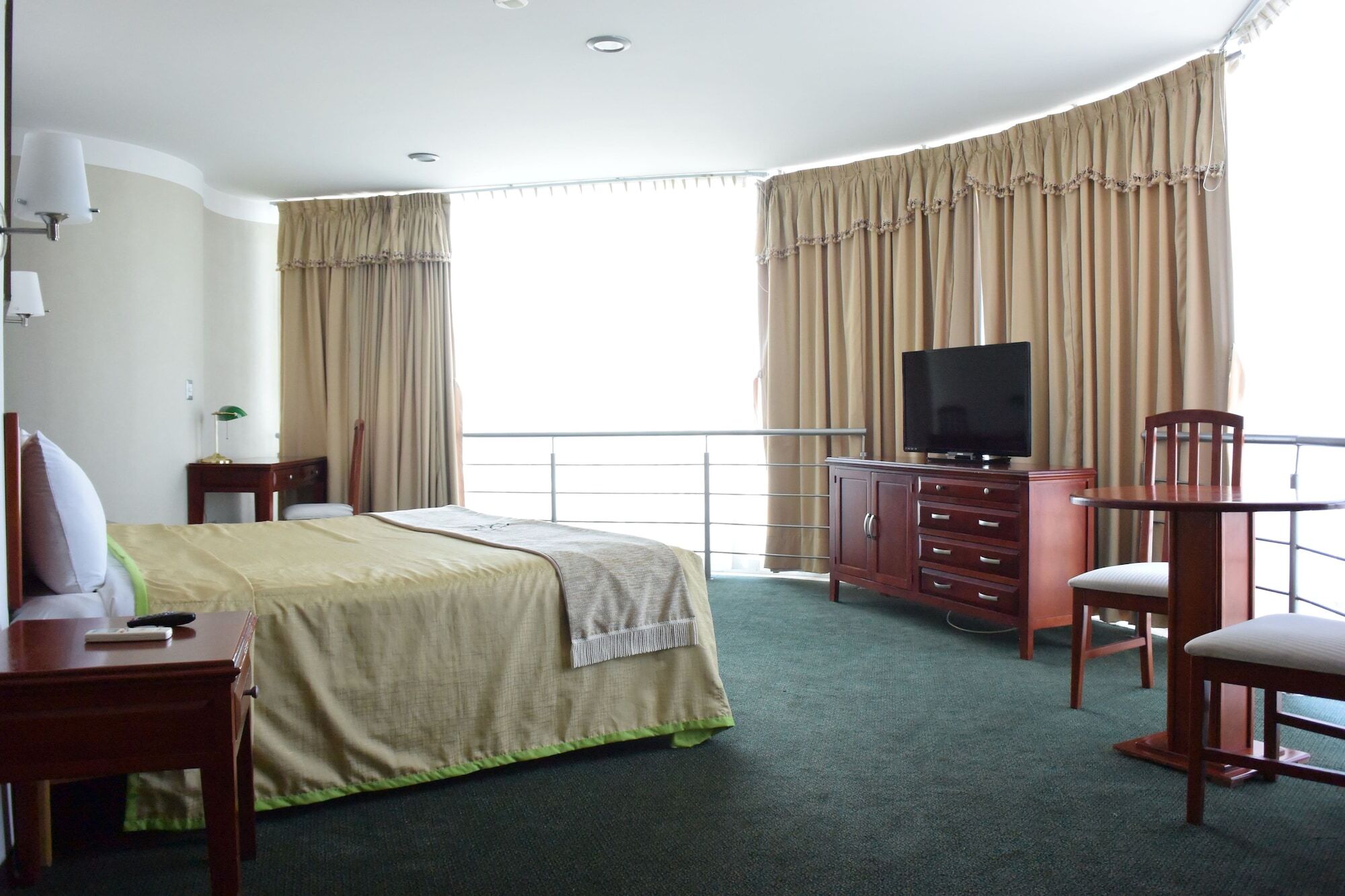 Mision Leon Hotel ภายนอก รูปภาพ